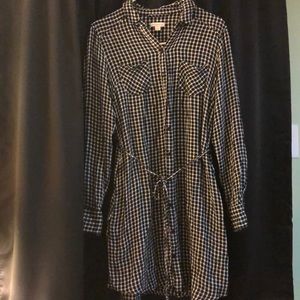 Woman’s Botton-Up Tunic